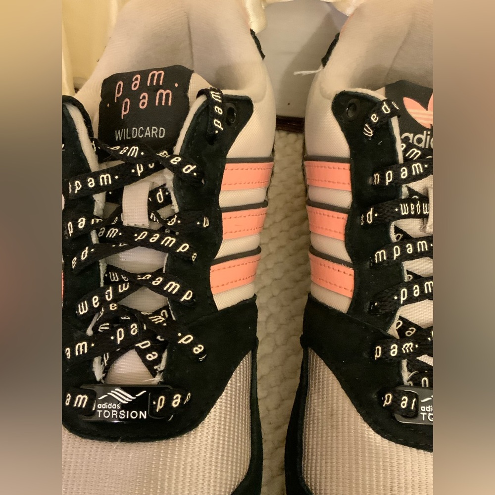 ADIDAS - Picture 4 of 10